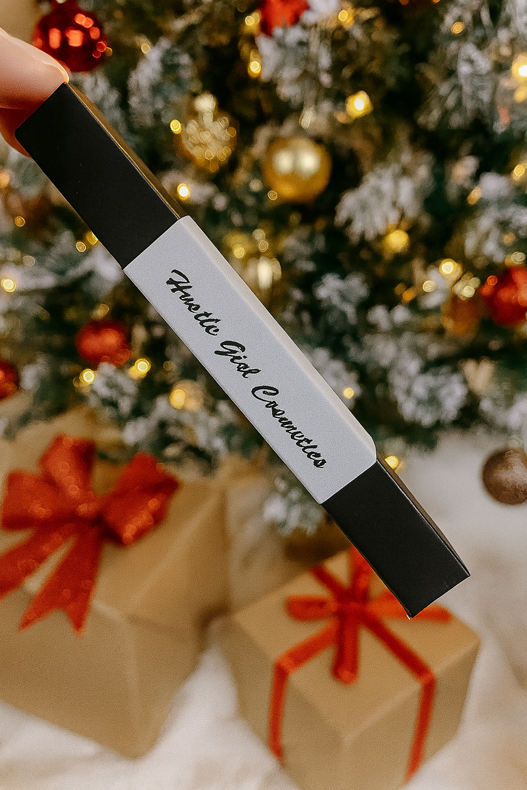 HUSTLE GIRL LIP LINER